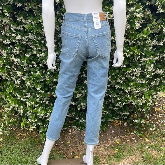 NWT Signature Gold Levi’s Mom Distressed Crop Jeans - Picture 6 of 12